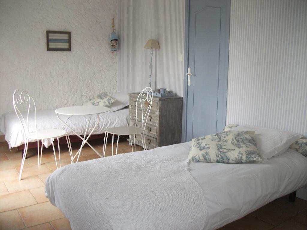 Bed and Breakfast La Clef Du Four Plesder Pokoj fotografie